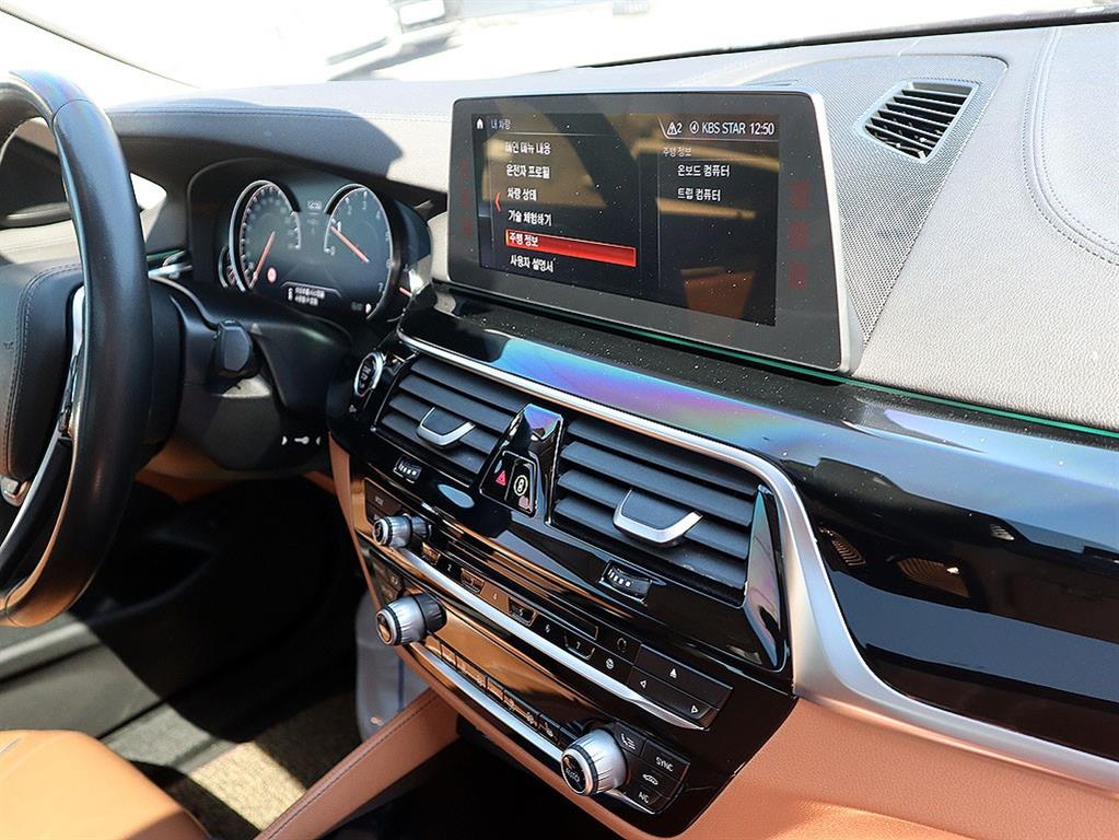 BMW 5 Series 2018 Negro - Importación desde Corea - HF Imports Iquique - Foto 11