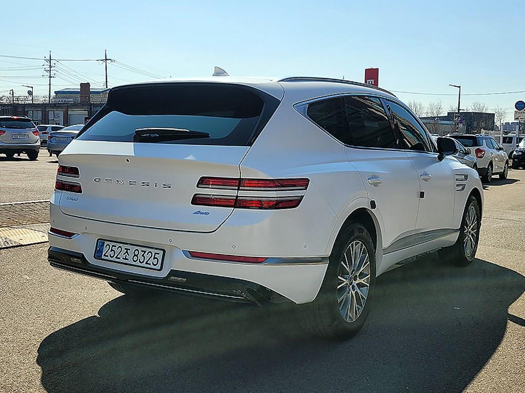 Genesis GV80 - Vista 4