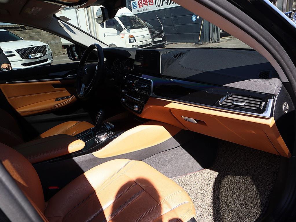 BMW 5 Series 2018 Negro - Importación desde Corea - HF Imports Iquique - Foto 12