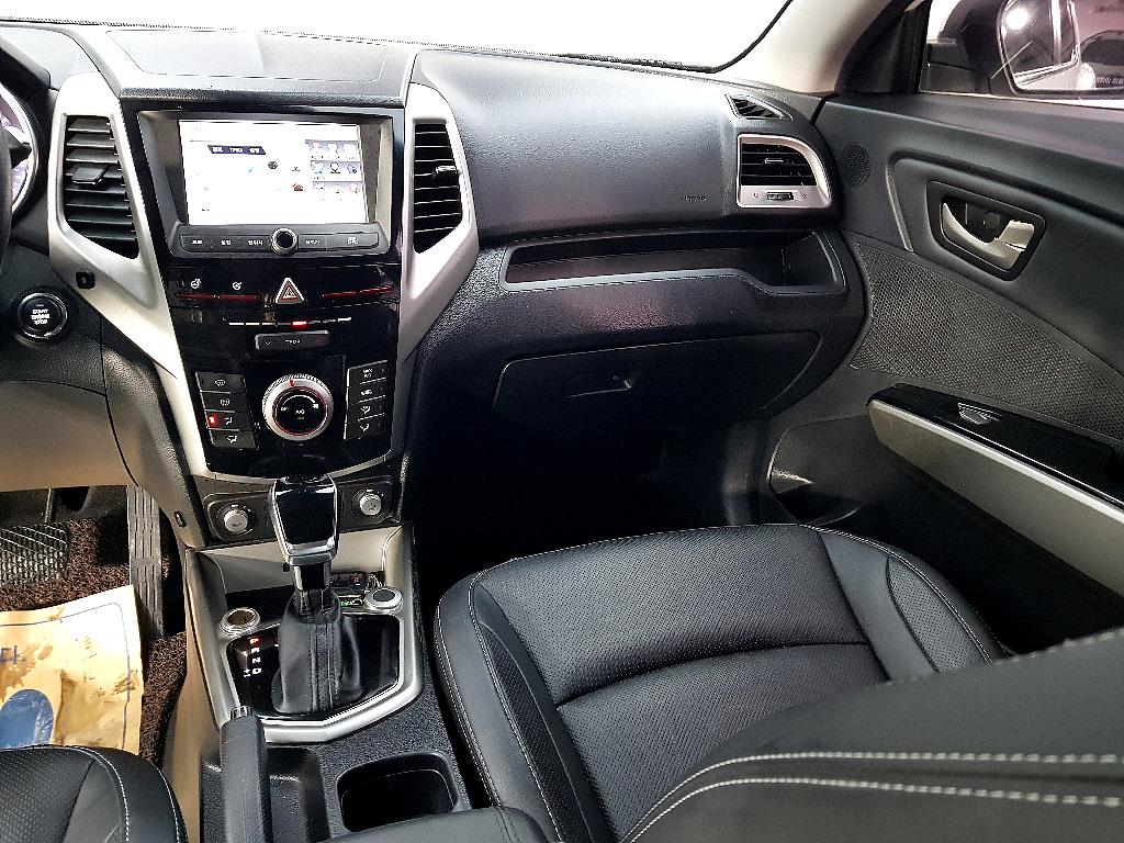 Ssangyong Tivoli - Vista 10