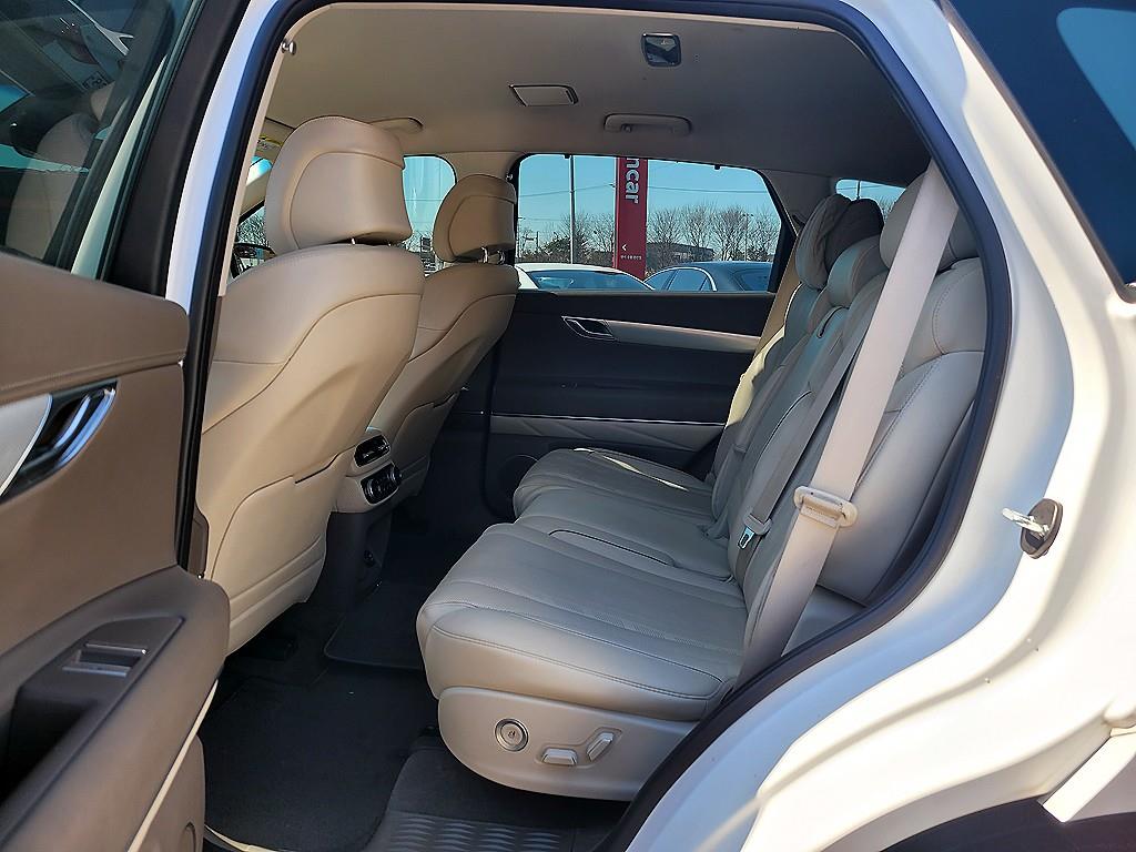 Genesis GV80 - Vista 7