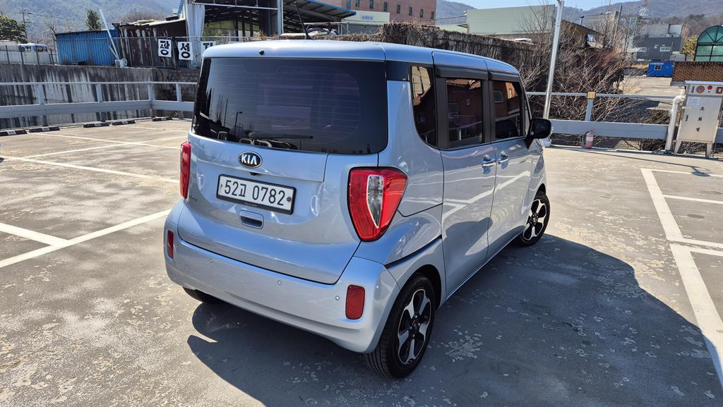 KIA Ray 2016 skyblue - Importación desde Corea - HF Imports Iquique - Foto 17