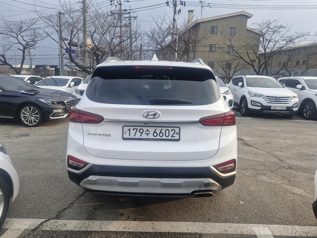 HYUNDAI Santa Fe - Vista 5