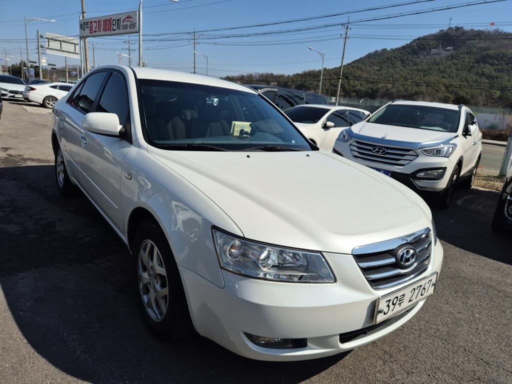 HYUNDAI Sonata - Vista 3