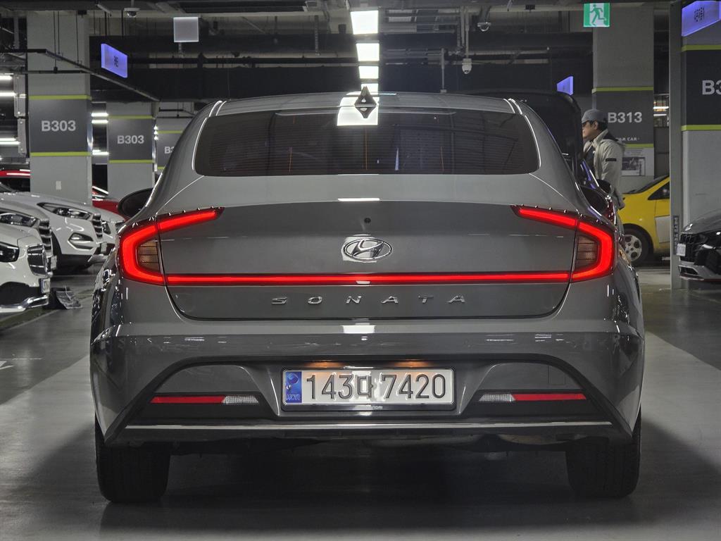 HYUNDAI Sonata - Vista 6