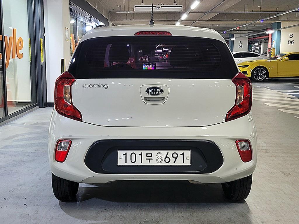 KIA Morning - Vista 5