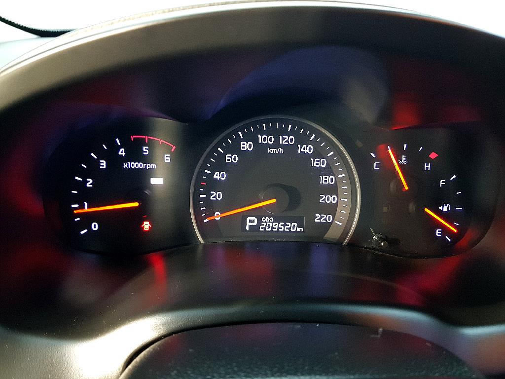 KIA Carnival - Vista 7