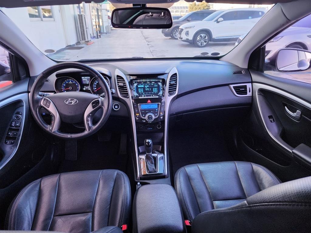 HYUNDAI i30 - Vista 11