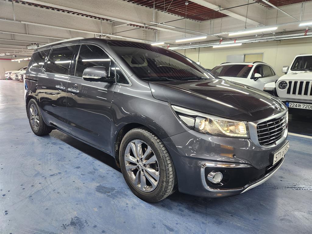 KIA Carnival - Vista 2