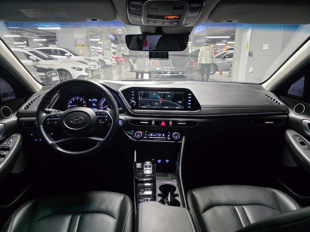 HYUNDAI Sonata - Vista 7