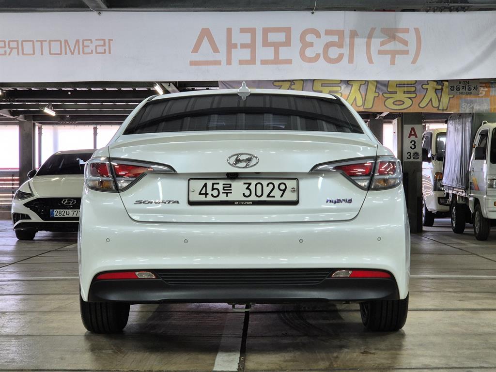 HYUNDAI Sonata - Vista 4