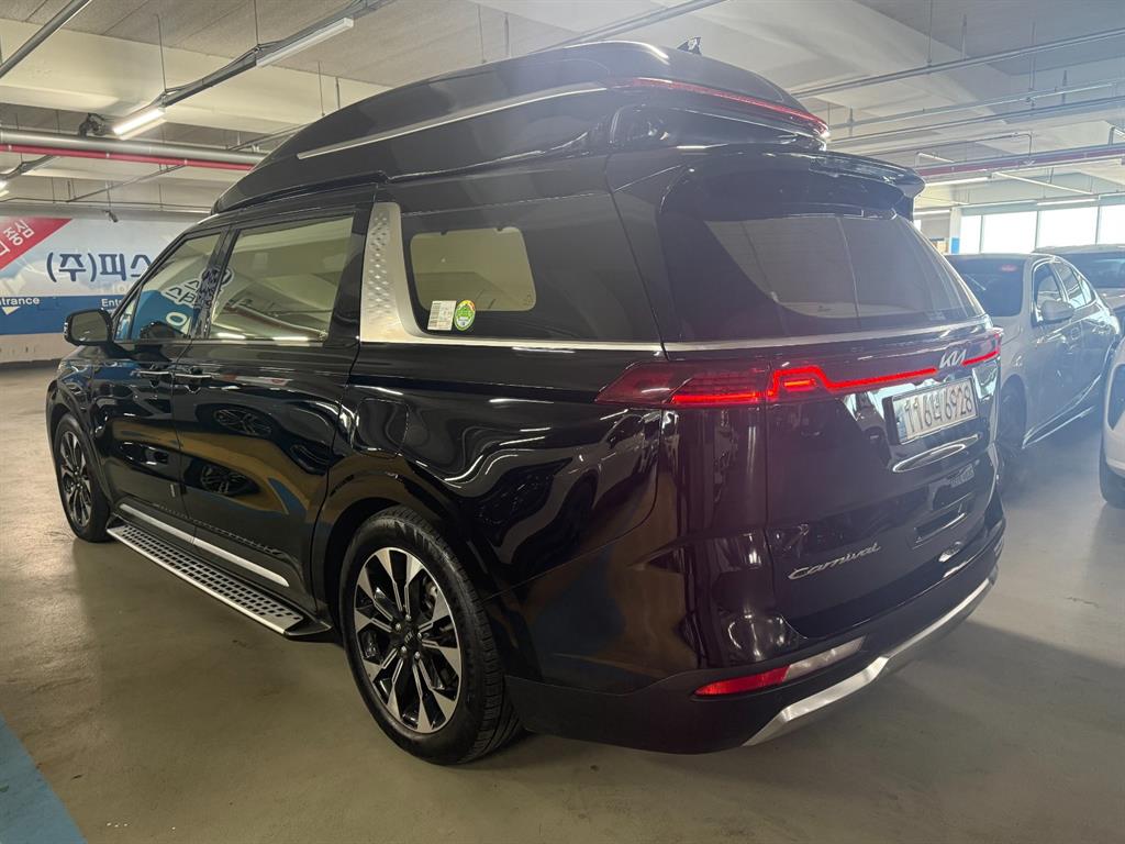 KIA Carnival - Vista 6