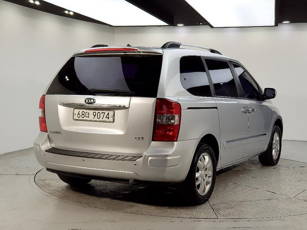 KIA Carnival - Vista 4