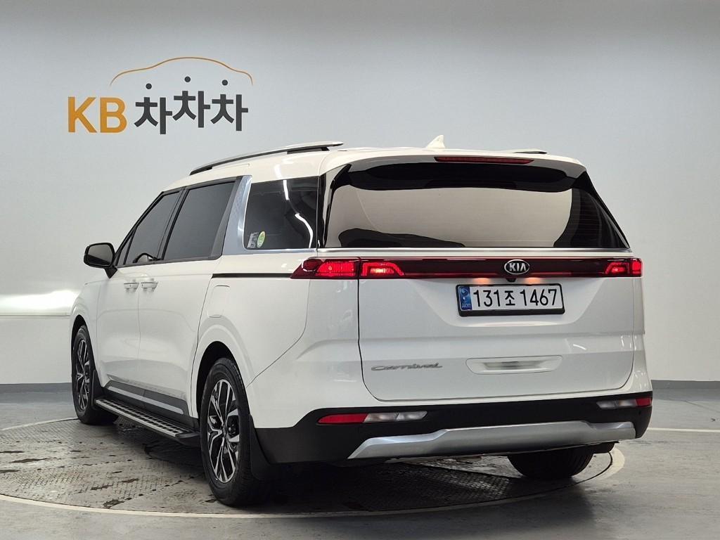 KIA Carnival - Vista 2