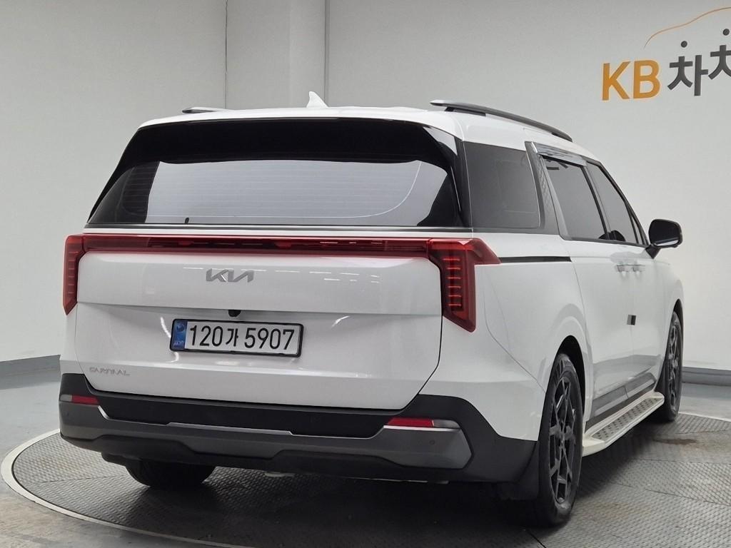 KIA Carnival - Vista 3