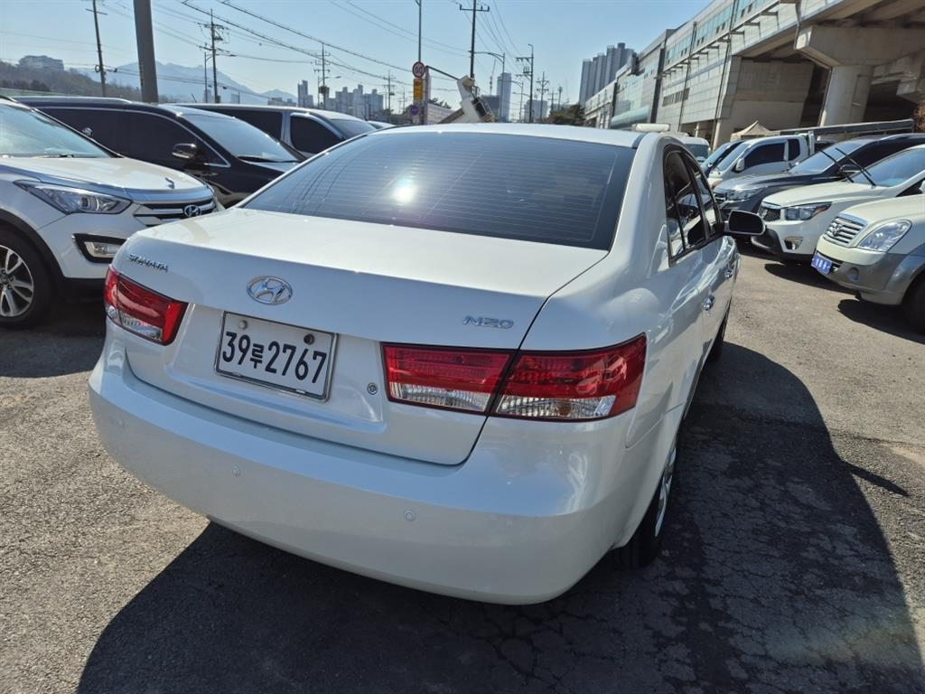 HYUNDAI Sonata - Vista 5