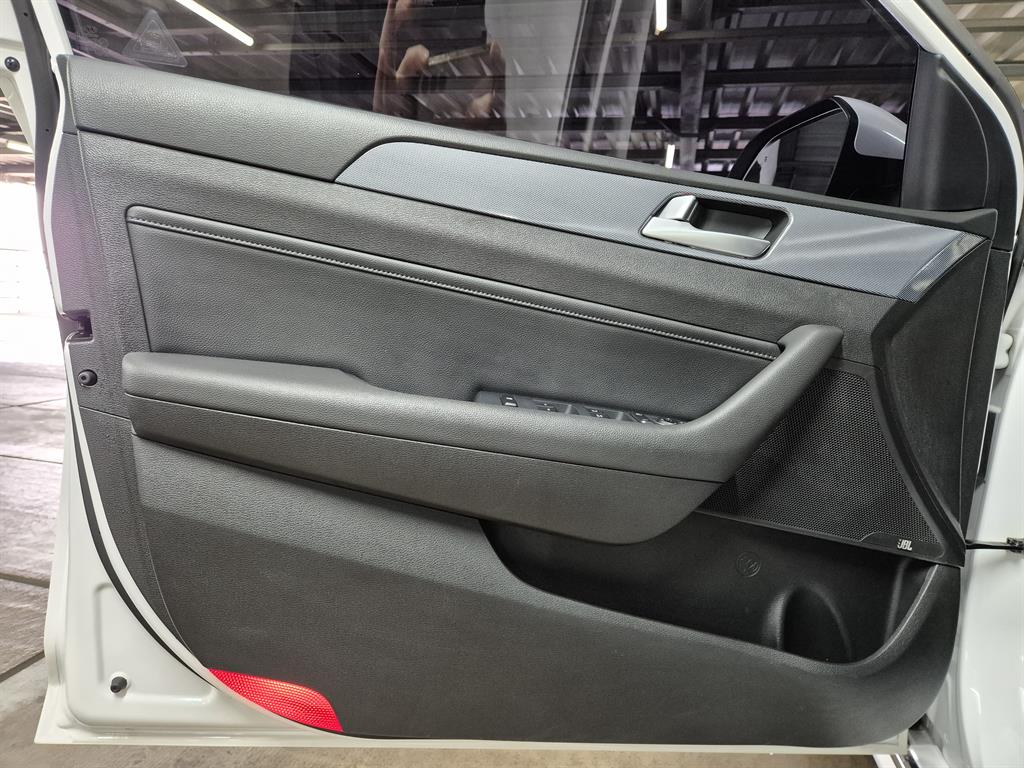 HYUNDAI Sonata - Vista 7