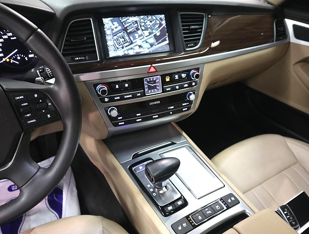 Genesis G80 - Vista 11