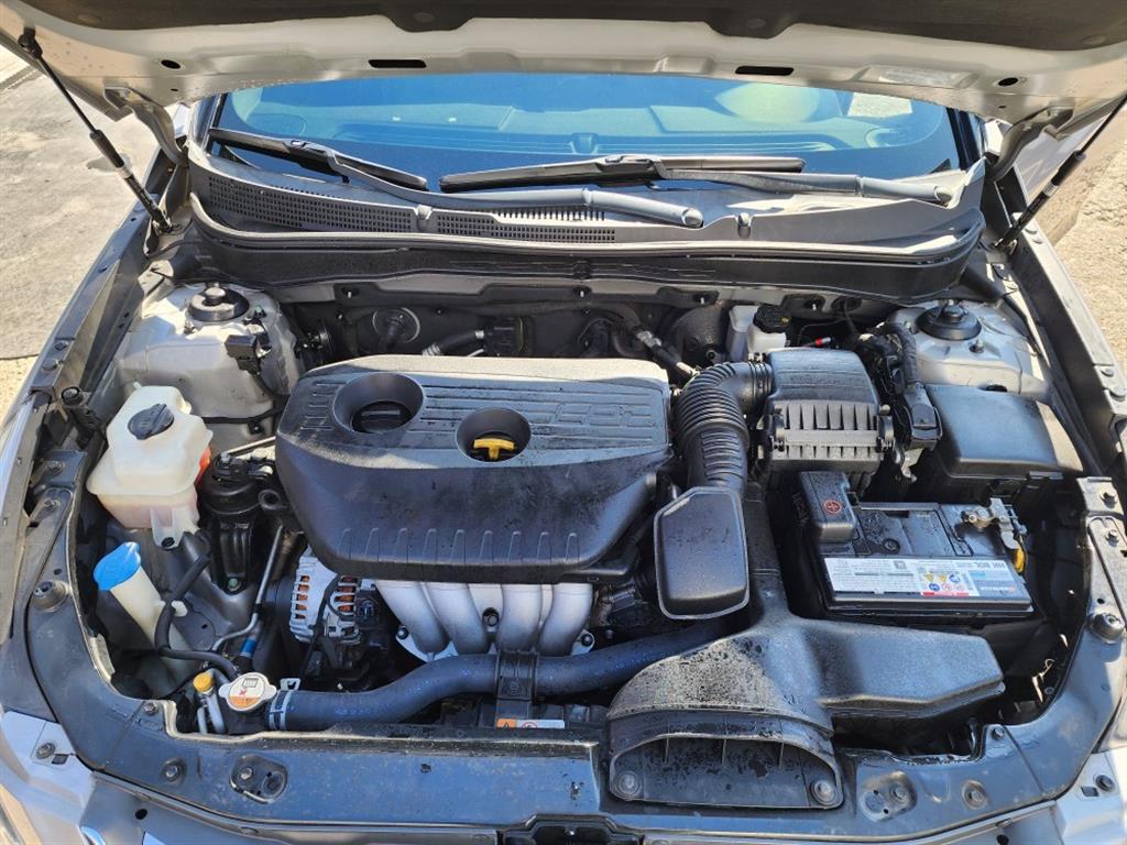 HYUNDAI Sonata - Vista 10