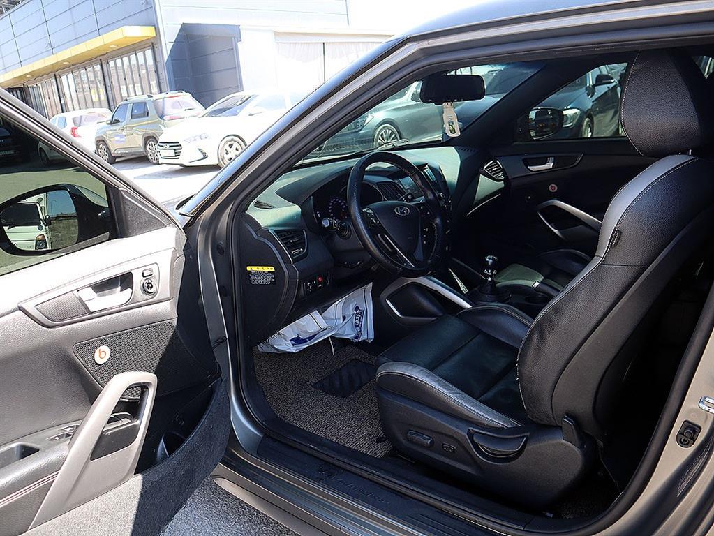 HYUNDAI Veloster - Vista 11