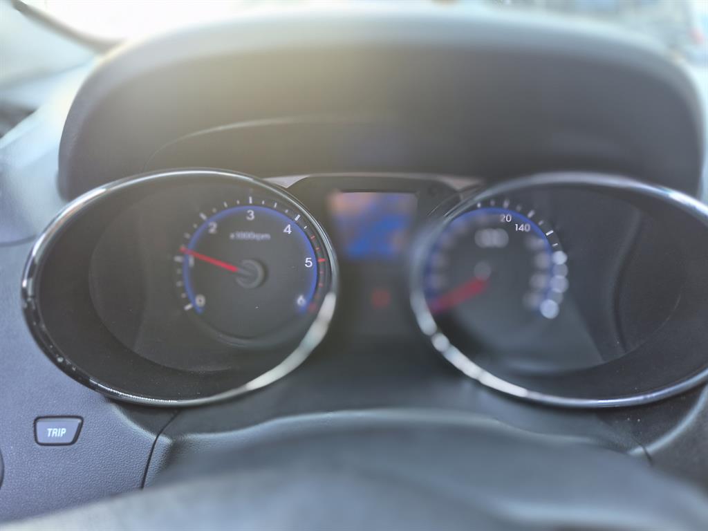 HYUNDAI Tucson 2013 Gris - Importación desde Corea - HF Imports Iquique - Foto 17