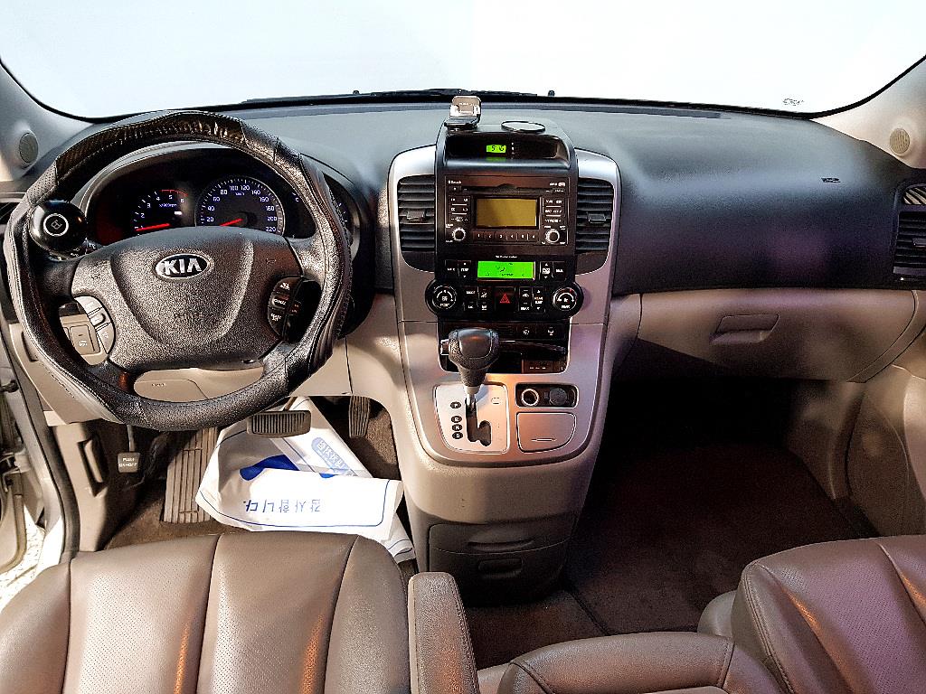 KIA Carnival - Vista 5