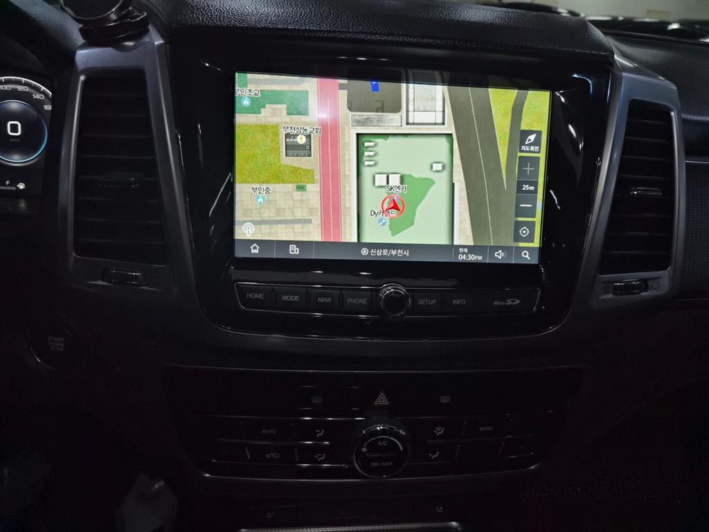 Ssangyong Rexton - Vista 9