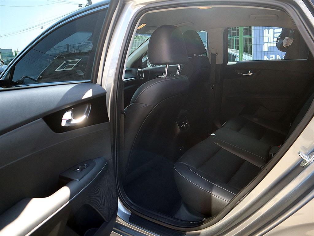 KIA K3 2022 Gris - Importación desde Corea - HF Imports Iquique - Foto 7