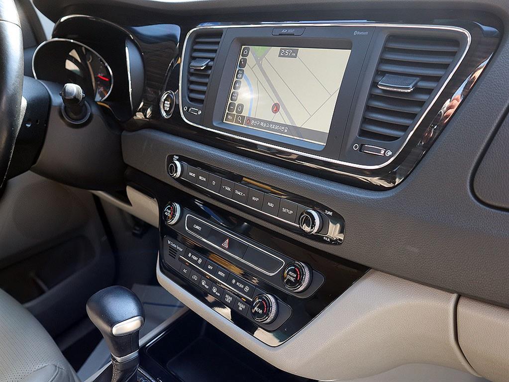 KIA Carnival 2019 Negro - Importación desde Corea - HF Imports Iquique - Foto 11