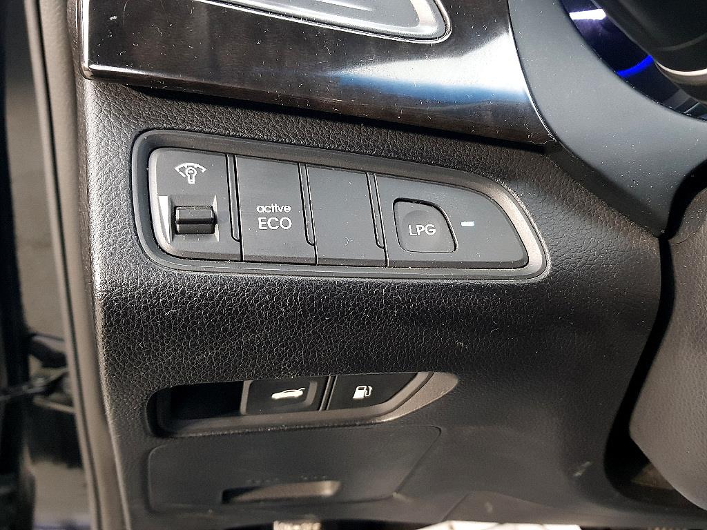 HYUNDAI Grandeur - Vista 12