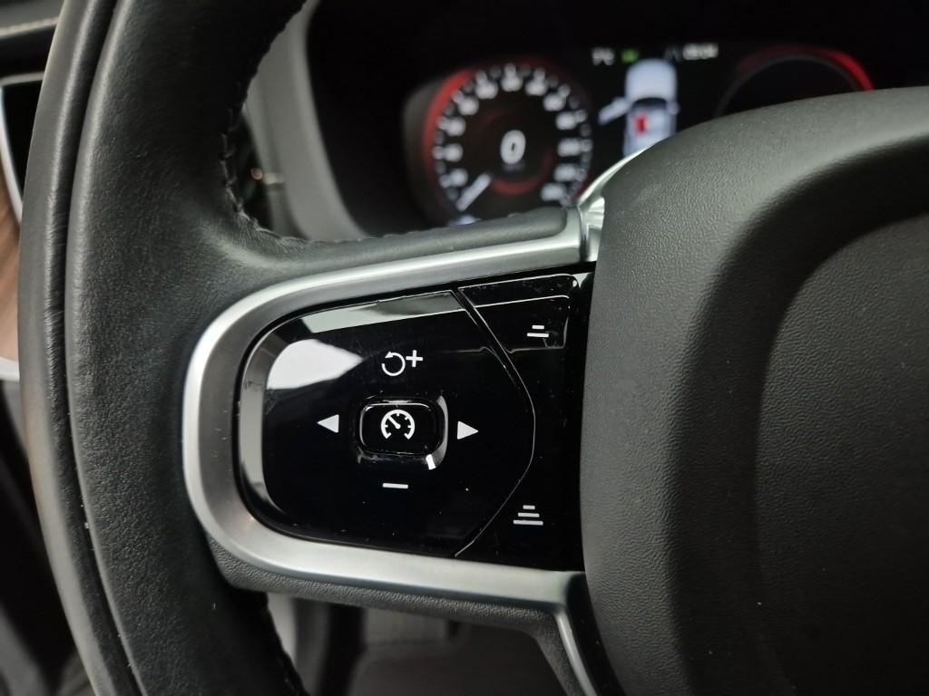 Volvo XC60 2021 Negro - Importación desde Corea - HF Imports Iquique - Foto 16