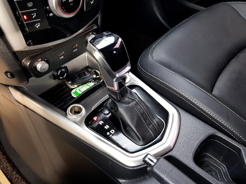 Ssangyong Tivoli - Vista 12