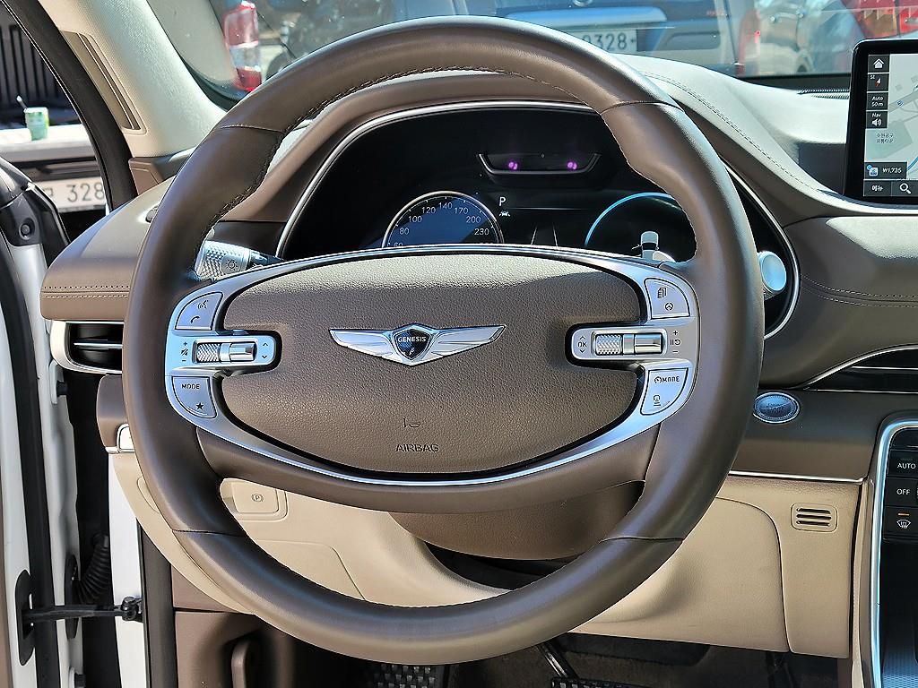 Genesis GV80 - Vista 8