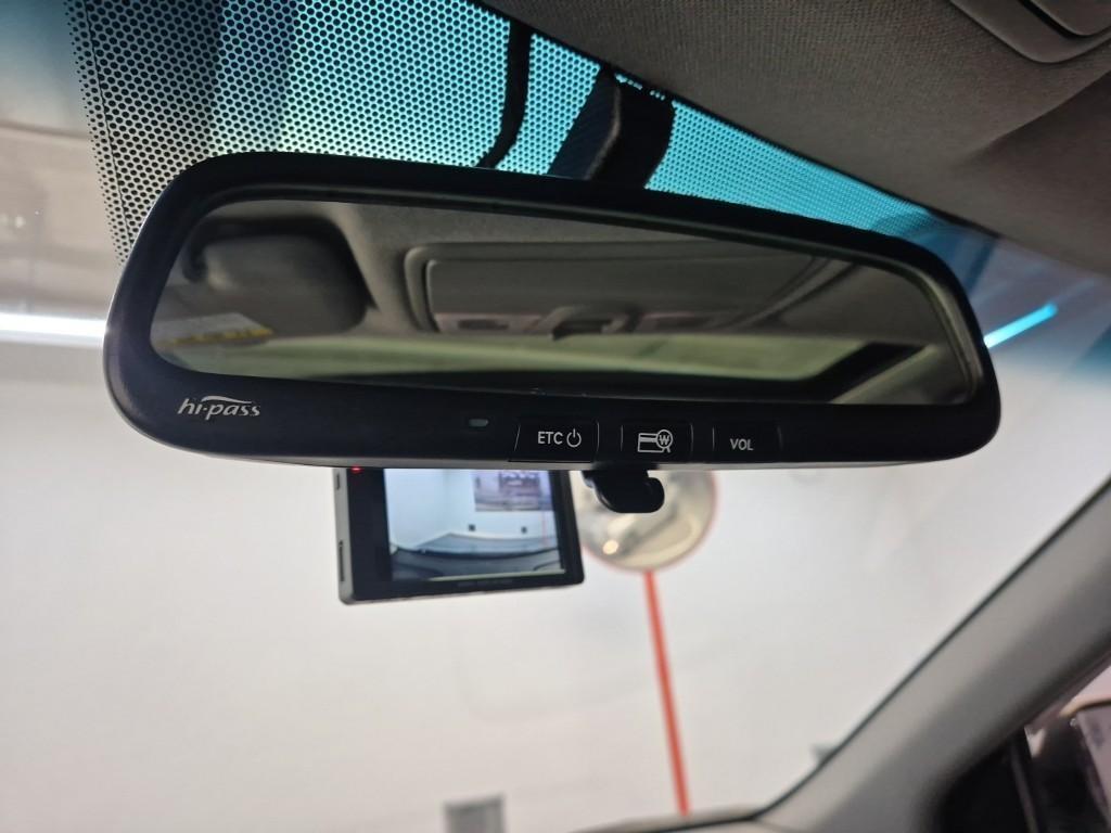 HYUNDAI Accent - Vista 11