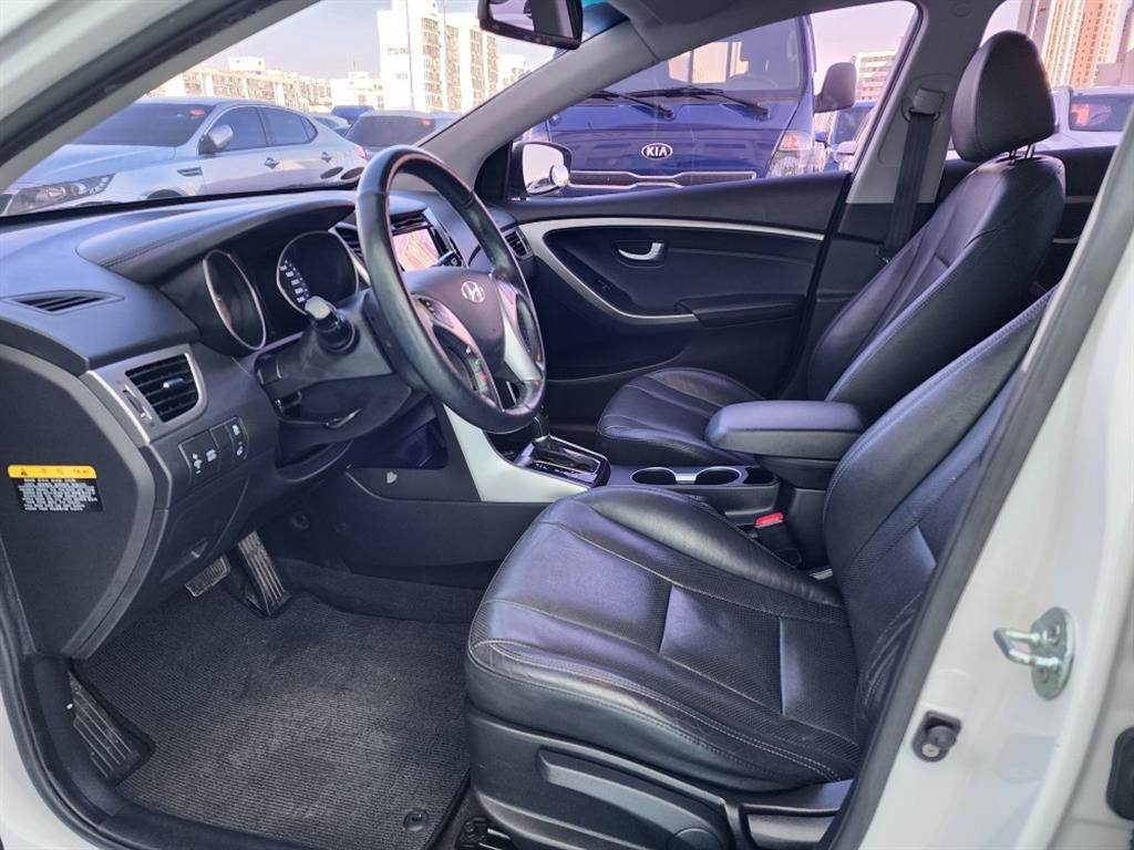 HYUNDAI i30 2014 Blanco - Importación desde Corea - HF Imports Iquique - Foto 13