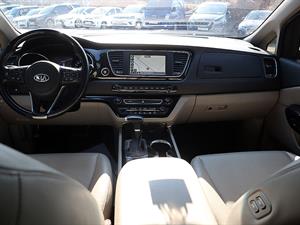 KIA Carnival - Vista 10