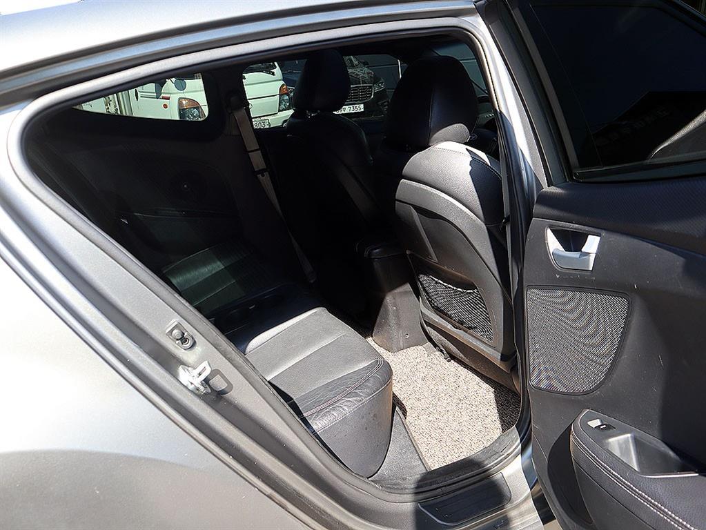 HYUNDAI Veloster 2016 Gris - Importación desde Corea - HF Imports Iquique - Foto 7