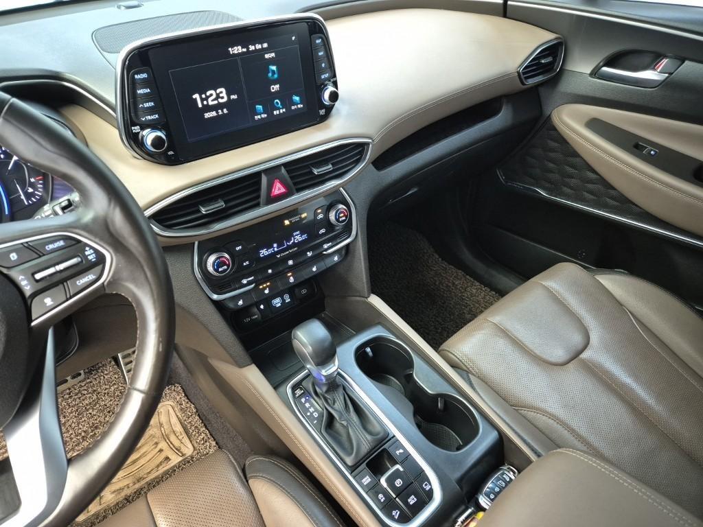 HYUNDAI Santa Fe - Vista 10