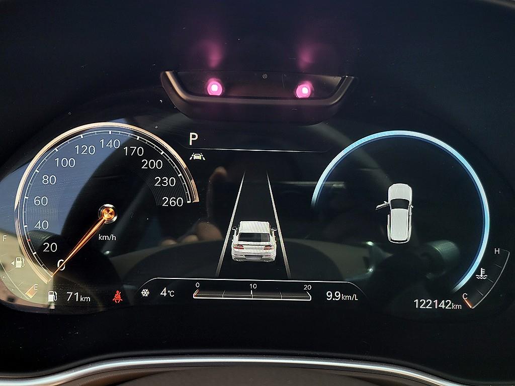 Genesis GV80 - Vista 9