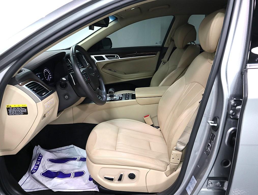 Genesis G80 - Vista 9