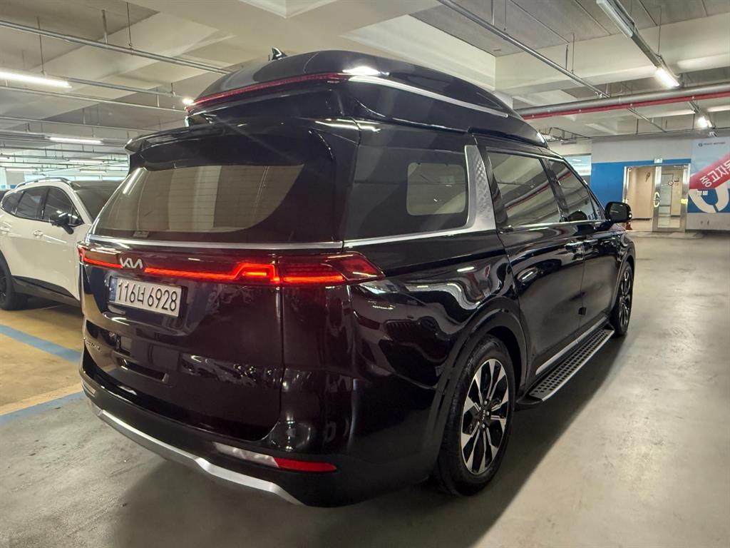 KIA Carnival - Vista 5