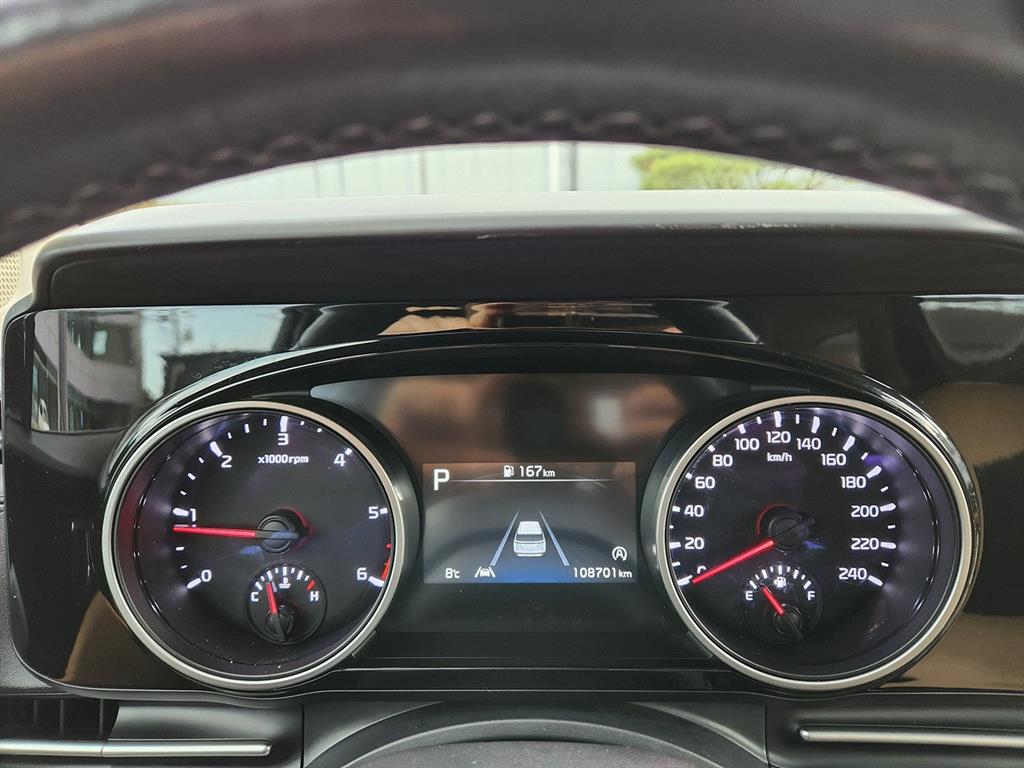 KIA Carnival - Vista 5