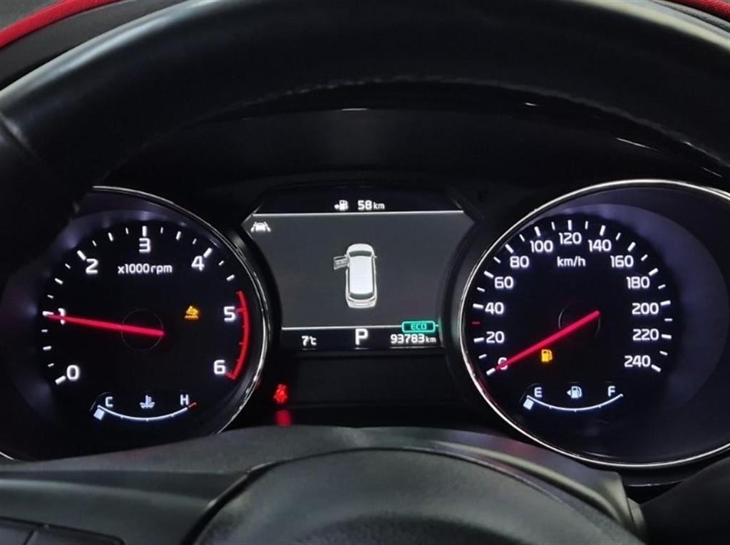 KIA Carnival - Vista 6