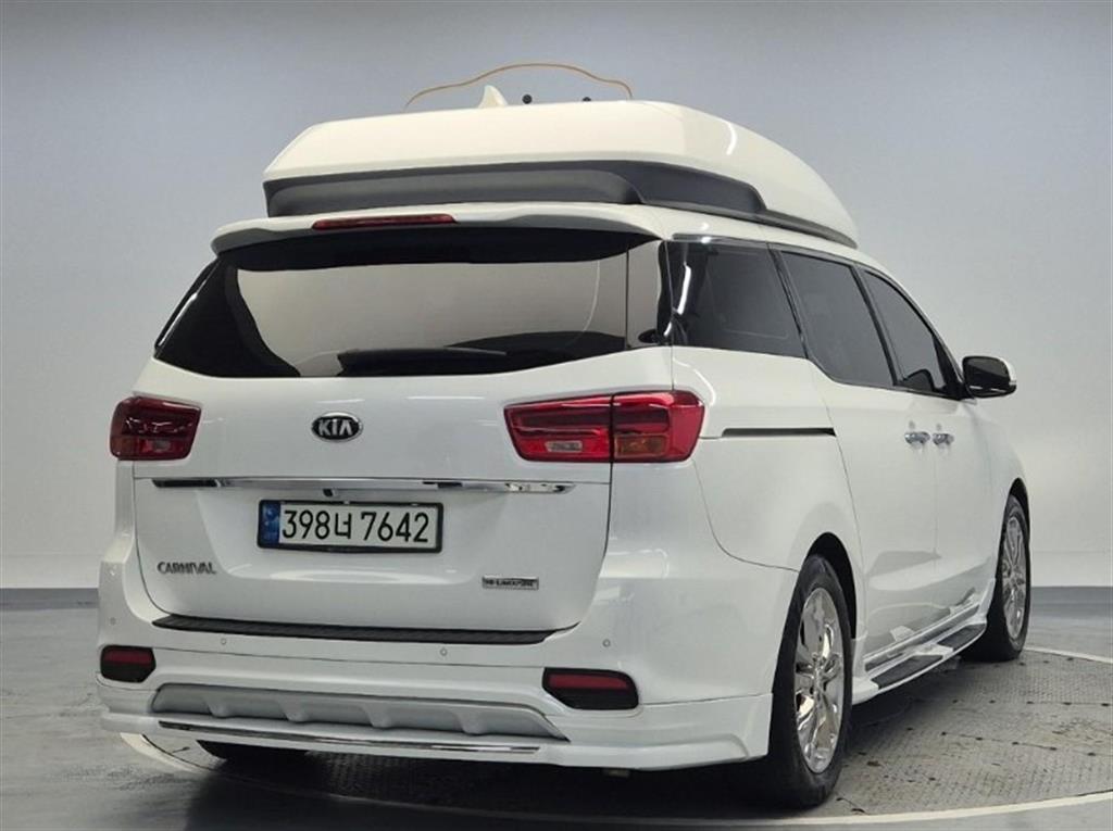 KIA Carnival - Vista 3