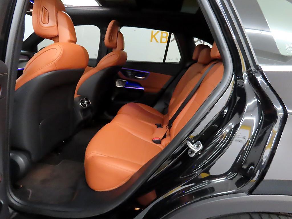 Mercedes Benz GLC Class - Vista 6