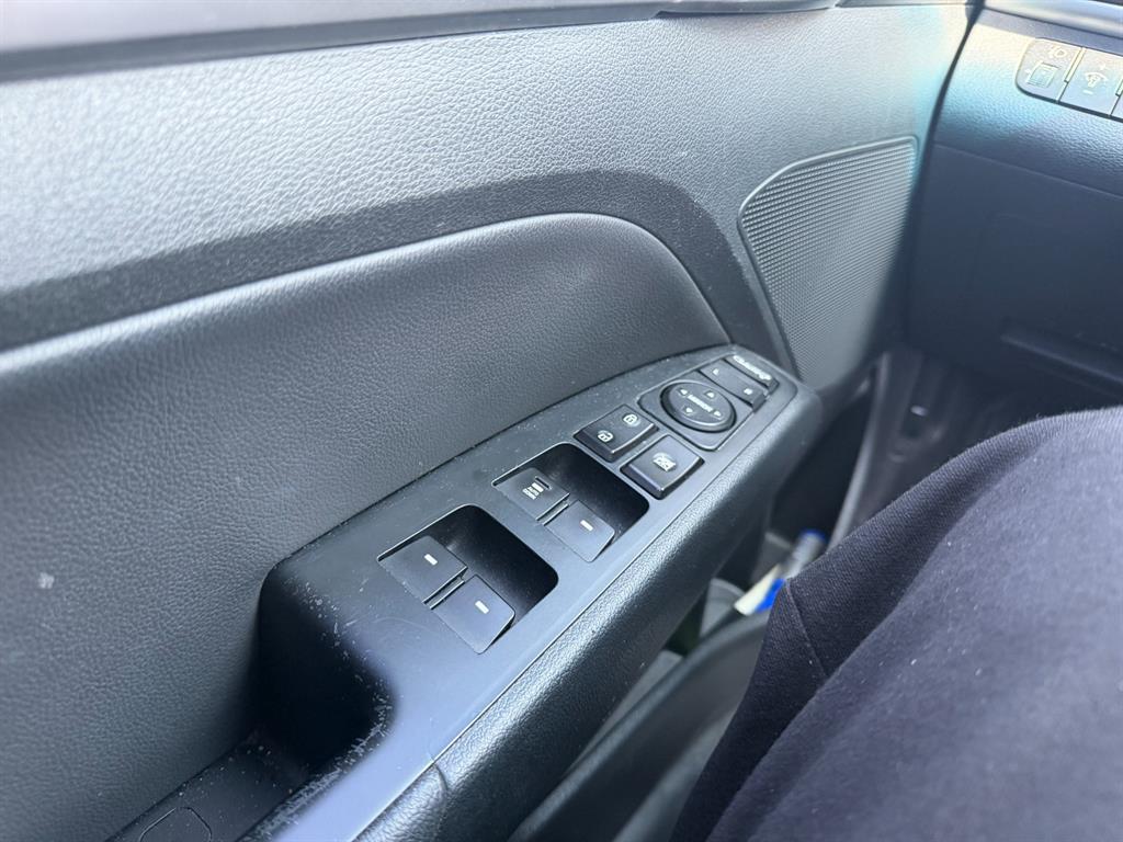 HYUNDAI Avante - Vista 11