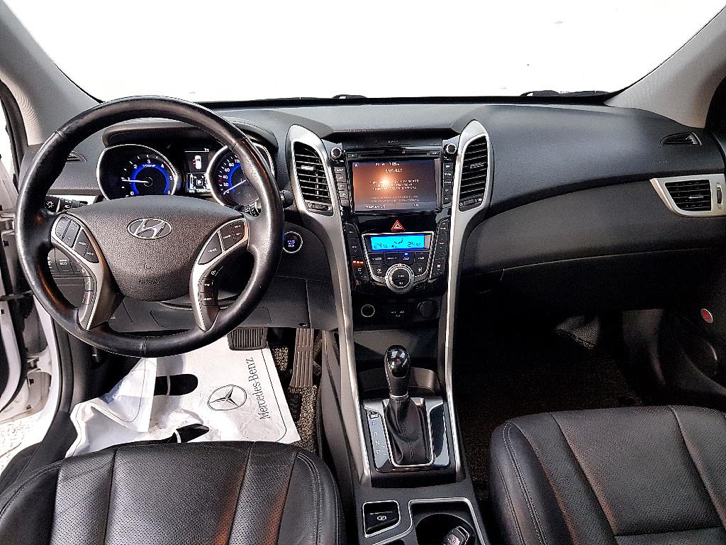 HYUNDAI i30 - Vista 5