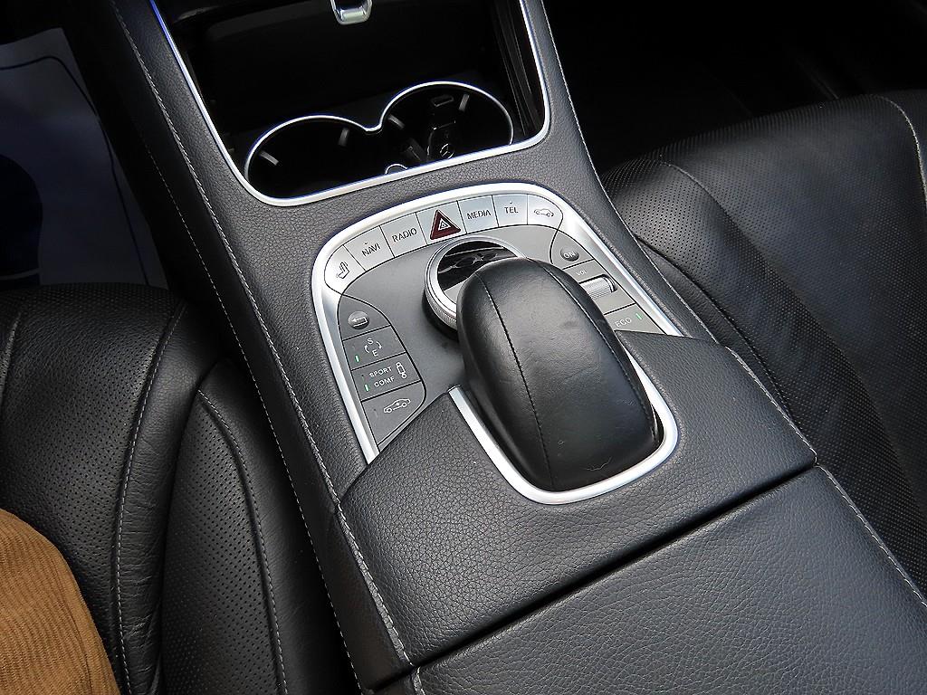 Mercedes Benz S Class - Vista 12