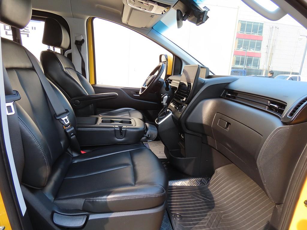 HYUNDAI Staria - Vista 7