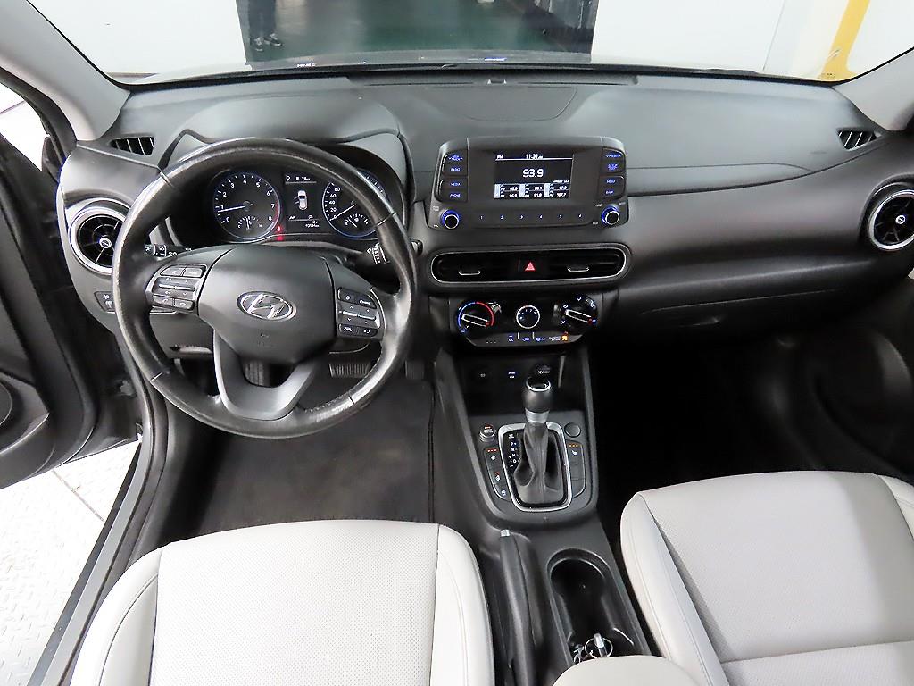 HYUNDAI Kona - Vista 7